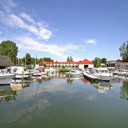 Am Heidensee In Schwerin, Cleaning Included